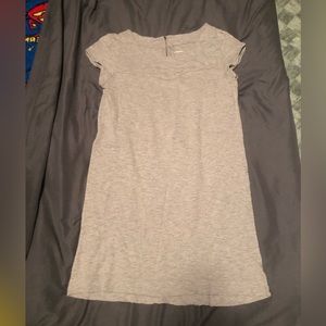 Basic grey t-shirt dress with zipper back size: Lg
